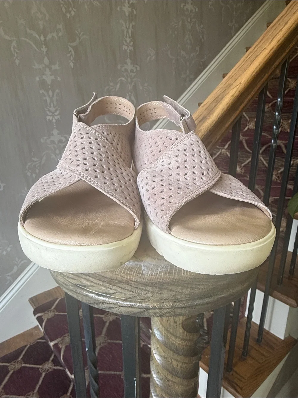JOHNSON & MURPHY ladies slip on sandal excellent condition size 8